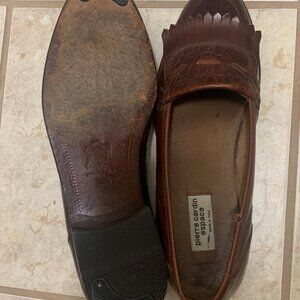 Men's Shoe in Black and Brown colors